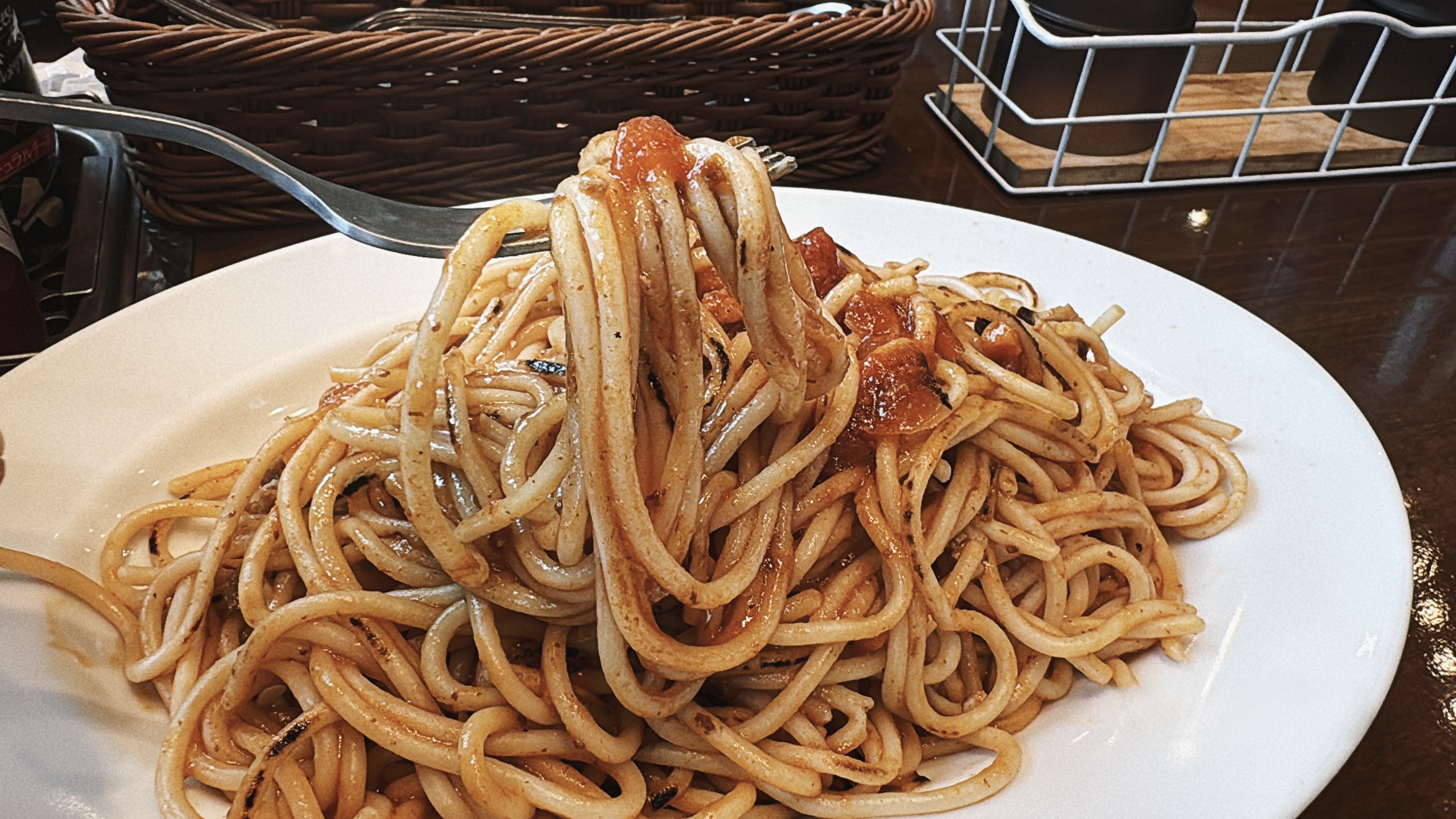 ボロネーゼを持ち上げた写真