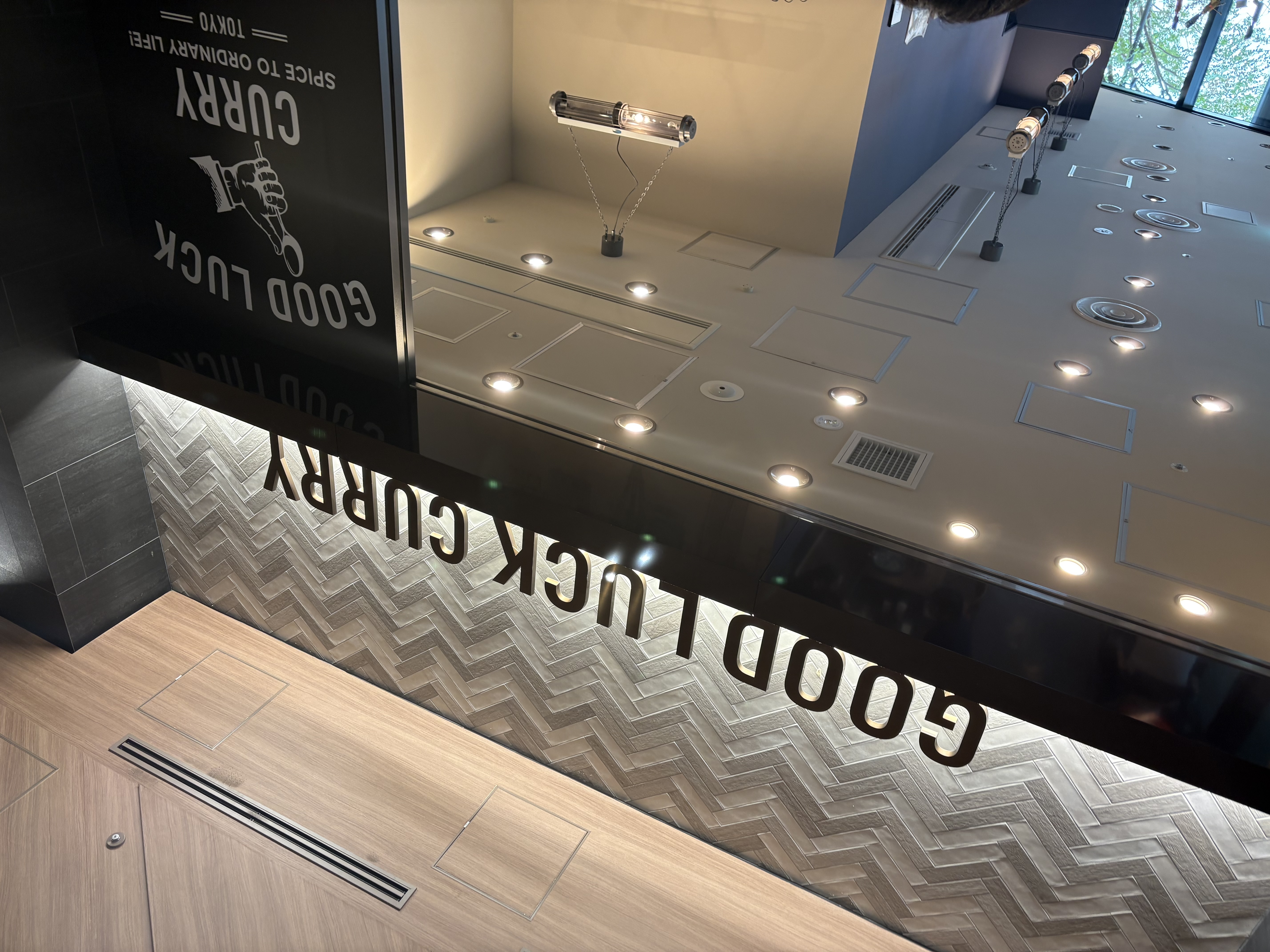 GOOD LUCK CURRY 竹芝の外観