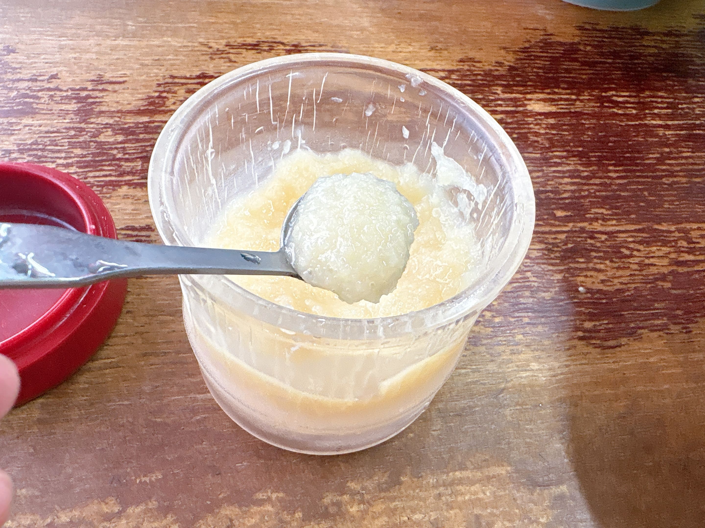 卓上のニンニク